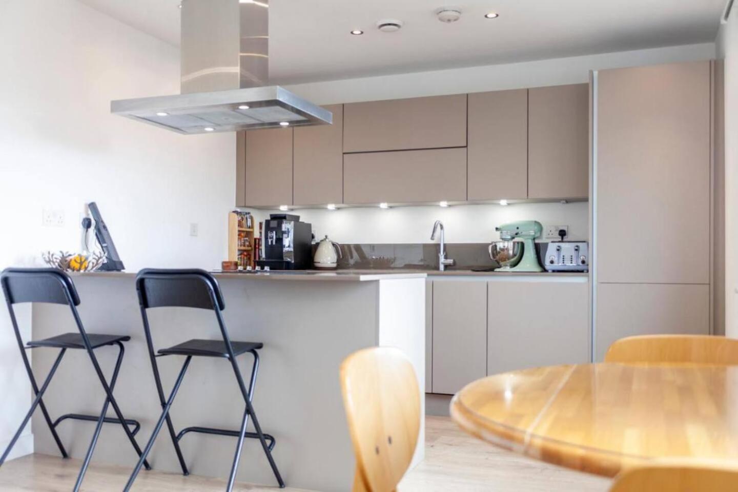 לונדון The Kentish Apartment By Camden מראה חיצוני תמונה