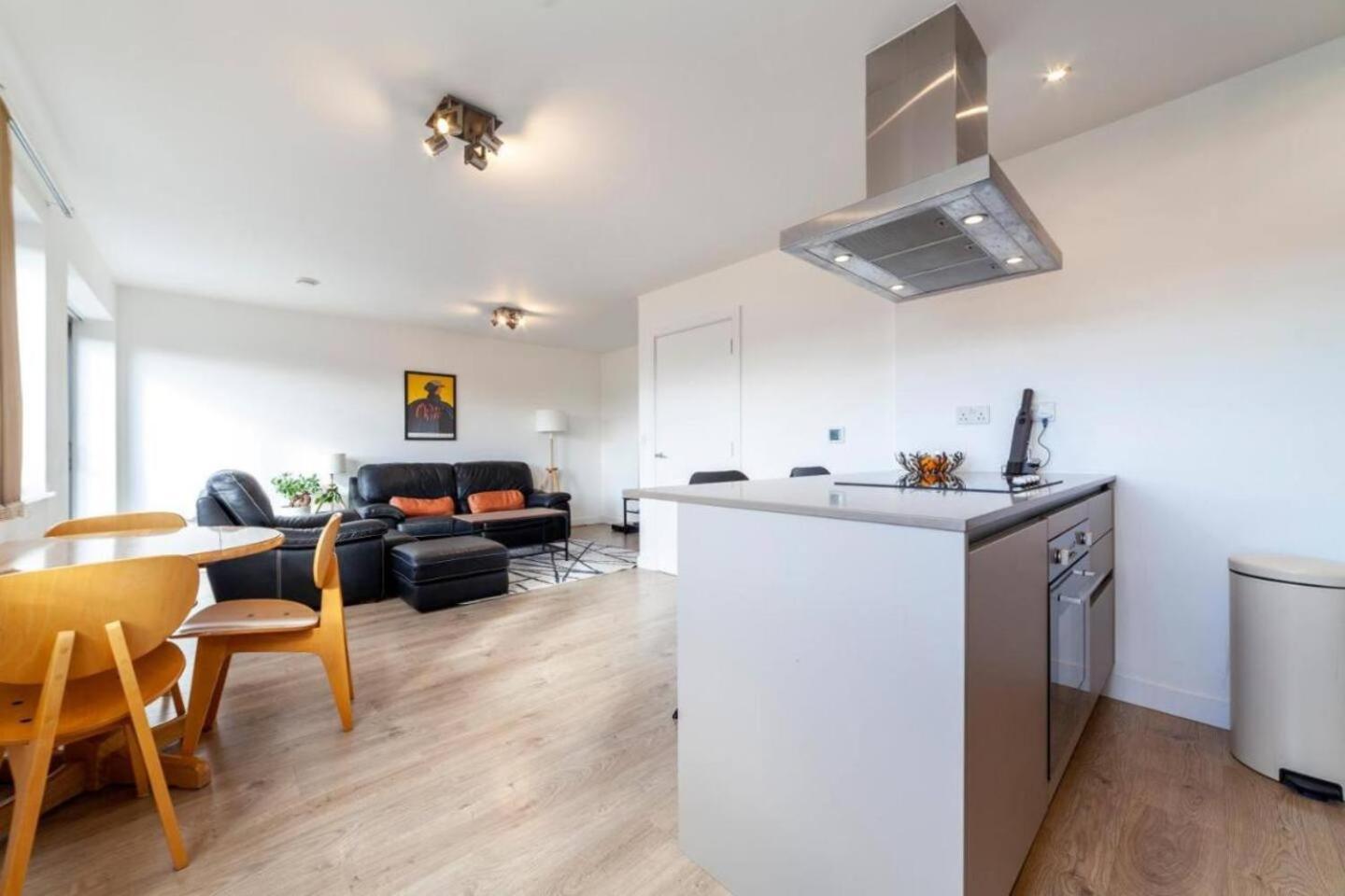 לונדון The Kentish Apartment By Camden מראה חיצוני תמונה